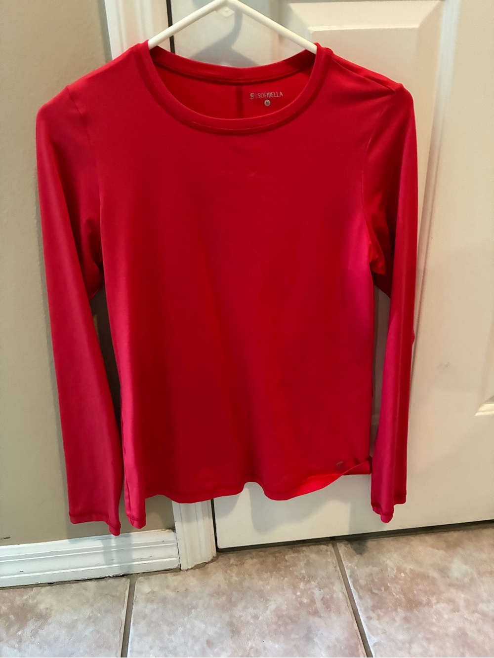Sofibella Women's Long-Sleeve Crewneck Top in Bright Red